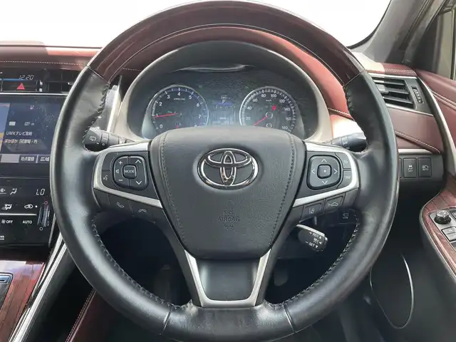 トヨタ ハリアー プレミアム アドバンスドP 宮崎県 2015(平27)年 6.4万km スパークリングブラックパールクリスタルシャイン 純正ナビ(CD/DVD/Blu-ray)/フルセグTV/パワーバックドア/パノラミックビューモニター/ビルトインETC/ドライブレコーダー/レーダークルーズコントロール/インテリジェントクリアランスソナー/ミリ波レーダー方式前方プリクラッシュセーフティ/オートマチックハイビーム/S-VSC/LEDヘッドランプ/オートライト/オートエアコン/木目調/革巻きコンビステアリング/ハーフレザーシート/運転席パワーシート/純正18インチアルミホイール/スマートエントリー/スタートシステム/JBLプレミアムサウンドシステム/禁煙車