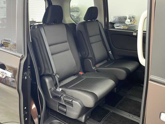 日産 セレナ e－パワー ハイウェイスター V 栃木県 2021(令3)年 3.7万km インペリアルアンバーP メーカー10インチSDナビ/（CD/DVD/AM・FM/SD/フルセグ)/ETC2.0/ナビ連動ドライブレコーダー/プロパイロット/車線逸脱防止/後側方車両検知警報/後側方衝突防止支援/エマージェンシーブレーキ/速度標識表示/道路標識表示/両側パワースライドドア/ハンズフリーオートスライドドア/バックカメラ/フロントカメラ/スマートキー/プッシュスタート