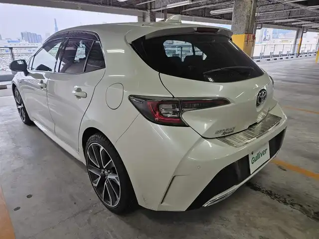 トヨタ カローラ スポーツ ハイブリッドG Z 香川県 2019(令1)年 5.3万km ホワイトパールクリスタルシャイン 〇純正ナビ/〇フルセグTV/〇セーフティセンス/・プリクラッシュセーフティシステム/・レーントレーシングアシスト/・レーダークルーズコントロール/・オートマチックハイビーム/・ロードサインアシスト/〇ドライブモードセレクト/〇LEDヘッドランプ	/〇オートライト	/〇LEDフロントフォグランプ	/〇純正18インチアルミ	/〇革巻きステアリング	/〇左右独立温度調整オートエアコン/〇レッドステッチ入ブラックファブリックシート/〇スポーツシート（前席）/〇ビルトインETC/〇ドライブレコーダー/〇スマートエントリー