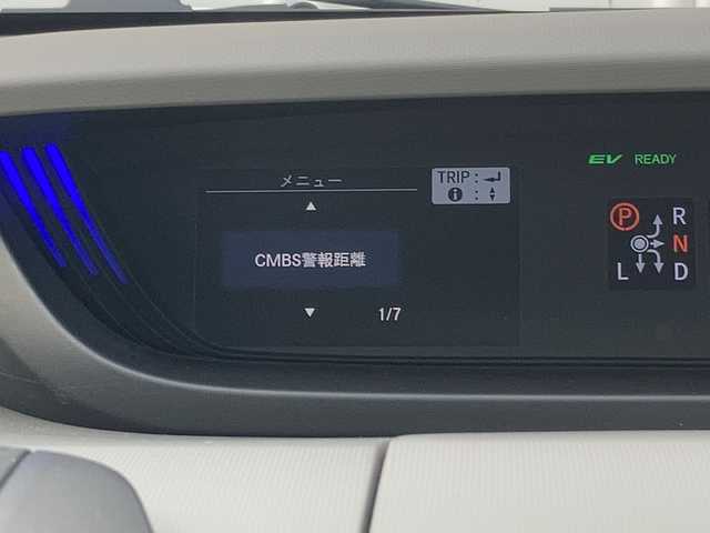 ホンダ フリード＋ ハイブリット G 佐賀県 2023(令5)年 0.7万km プラチナホワイトパール 外部検査実施済み/登録時走行距離6683km/ワンオーナー/純正メモリナビ【VXM-234VFi】/(DVD/フルセグTV/Bluetooth/USB/MSV)/バックカメラ/レーダークルーズコントロール/両側パワースライドドア/ホンダセンシング/・CMBS（衝突軽減ブレーキ）/・歩行者事故低減ステアリング/・アダクティブクルーズコントロール/・LKAS（車線維持支援システム）/・路外逸脱抑制機能/・誤発進抑制機能（前方/後方）/・先行車発進お知らせ機能/・標識認識機能/LEDヘッドライト/スマートキー/ビルトインETC/前後ドライブレコーダー/純正15インチアルミホイール/横滑り防止機能/純正ホイール付きスタッドレスタイヤ積込/保証書/取扱説明書/スペアキー