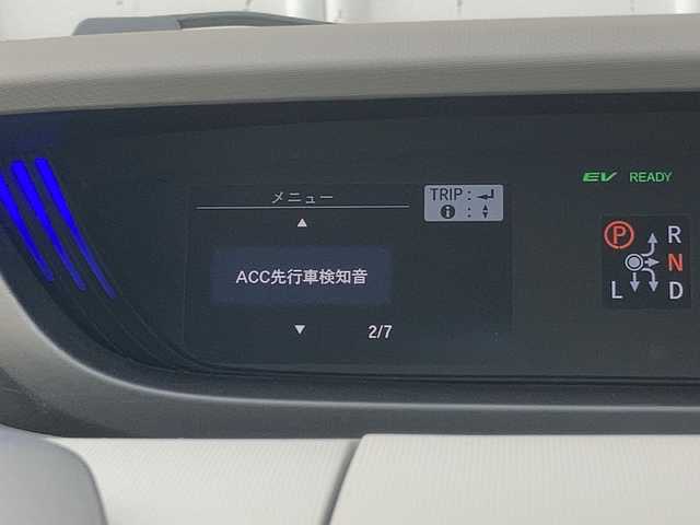 ホンダ フリード＋ ハイブリット G 佐賀県 2023(令5)年 0.7万km プラチナホワイトパール 外部検査実施済み/登録時走行距離6683km/ワンオーナー/純正メモリナビ【VXM-234VFi】/(DVD/フルセグTV/Bluetooth/USB/MSV)/バックカメラ/レーダークルーズコントロール/両側パワースライドドア/ホンダセンシング/・CMBS（衝突軽減ブレーキ）/・歩行者事故低減ステアリング/・アダクティブクルーズコントロール/・LKAS（車線維持支援システム）/・路外逸脱抑制機能/・誤発進抑制機能（前方/後方）/・先行車発進お知らせ機能/・標識認識機能/LEDヘッドライト/スマートキー/ビルトインETC/前後ドライブレコーダー/純正15インチアルミホイール/横滑り防止機能/純正ホイール付きスタッドレスタイヤ積込/保証書/取扱説明書/スペアキー
