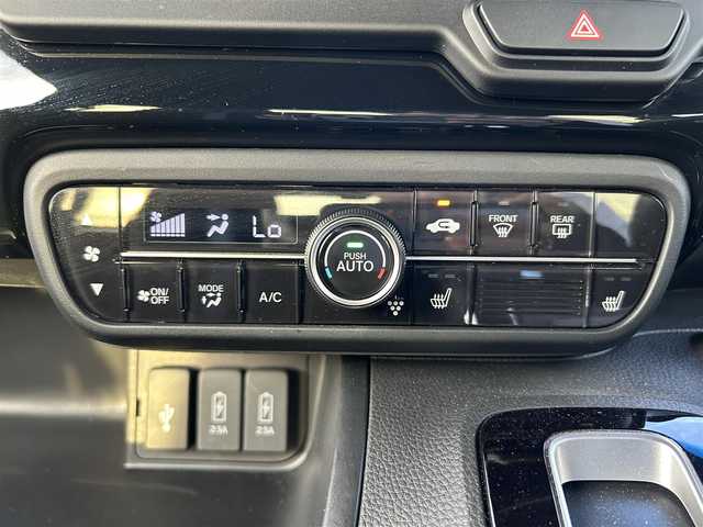 ホンダ Ｎ ＢＯＸ カスタム L ターボ 岡山県 2023(令5)年 1.9万km プラチナホワイトパール 純正9インチナビ　LXU-237NBi/フルセグTV、CD、DVD、Bluetooth、AM、FM/バックカメラ/ビルトインETC/前席シートヒーター/ハーフレザーシート/パドルシフト/後席ロールサンシェード/シートバックテーブル/LEDヘッドライト/前後ドライブレコーダー　DRH-229ND/電動パーキングブレーキ/オートブレーキホールド/ホンダセンシング/・渋滞時追従機能付きアダブティブクルーズコントロール/・パーキングセンサー/・衝突軽減ブレーキCMBS/・先行車発進お知らせ機能/・歩行車事故低減ステアリング/・路外逸脱抑制機能/・車線維持支援システム/・オートハイビーム/・誤発進抑制機能/・後方誤発進抑制機能/・標識認識機能