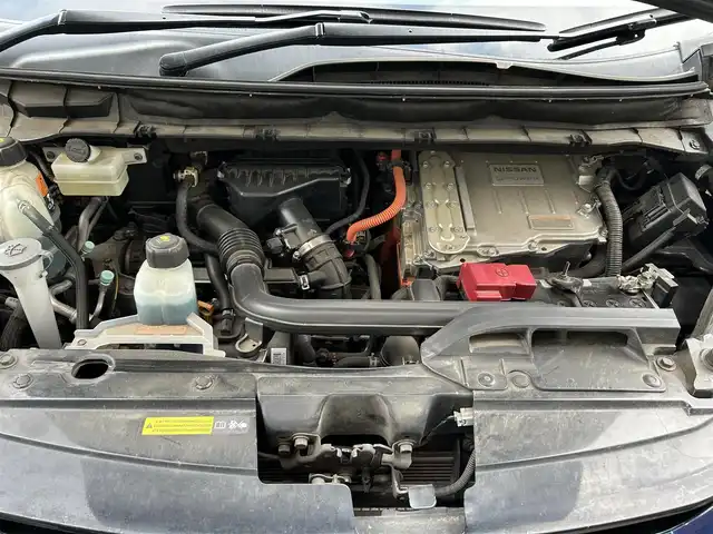 日産 セレナ e－パワー ハイウェイスター V 栃木県 2019(平31)年 7万km ダイヤモンドブラック インテリジェントエマージェンシーブレーキ/フリップダウンモニター/純正9インチナビ/フルセグTV/DVD/Bluetooth/アラウンドビューモニター/ビルトインETC/前ドライブレコーダー/前席シートヒーター/両側ハンズフリーパワースライドドア/クルーズコントロール/プッシュスタート/ステアリングリモコン/LEDオートライト/フォグランプ/純正15インチAW/アイドリングストップ/横滑り防止装置/電動格納ミラー/ドアバイザー/ハンドルヒーター
