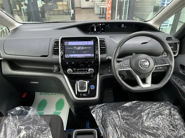 日産 セレナ e－パワー ハイウェイスター V 栃木県 2019(平31)年 7万km ダイヤモンドブラック インテリジェントエマージェンシーブレーキ/フリップダウンモニター/純正9インチナビ/フルセグTV/DVD/Bluetooth/アラウンドビューモニター/ビルトインETC/前ドライブレコーダー/前席シートヒーター/両側ハンズフリーパワースライドドア/クルーズコントロール/プッシュスタート/ステアリングリモコン/LEDオートライト/フォグランプ/純正15インチAW/アイドリングストップ/横滑り防止装置/電動格納ミラー/ドアバイザー/ハンドルヒーター