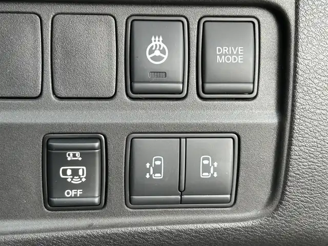 日産 セレナ e－パワー ハイウェイスター V 栃木県 2019(平31)年 7万km ダイヤモンドブラック インテリジェントエマージェンシーブレーキ/フリップダウンモニター/純正9インチナビ/フルセグTV/DVD/Bluetooth/アラウンドビューモニター/ビルトインETC/前ドライブレコーダー/前席シートヒーター/両側ハンズフリーパワースライドドア/クルーズコントロール/プッシュスタート/ステアリングリモコン/LEDオートライト/フォグランプ/純正15インチAW/アイドリングストップ/横滑り防止装置/電動格納ミラー/ドアバイザー/ハンドルヒーター