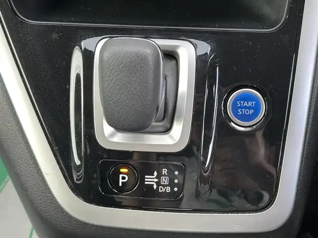 日産 セレナ e－パワー ハイウェイスター V 栃木県 2019(平31)年 7万km ダイヤモンドブラック インテリジェントエマージェンシーブレーキ/フリップダウンモニター/純正9インチナビ/フルセグTV/DVD/Bluetooth/アラウンドビューモニター/ビルトインETC/前ドライブレコーダー/前席シートヒーター/両側ハンズフリーパワースライドドア/クルーズコントロール/プッシュスタート/ステアリングリモコン/LEDオートライト/フォグランプ/純正15インチAW/アイドリングストップ/横滑り防止装置/電動格納ミラー/ドアバイザー/ハンドルヒーター