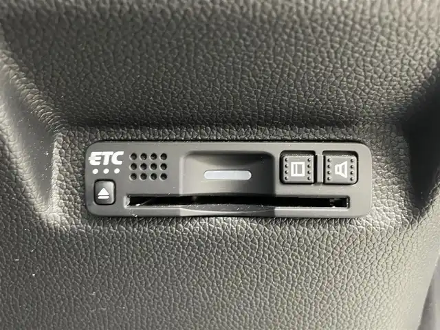 ホンダ フリード ハイブリット G ホンダセンシング 埼玉県 2021(令3)年 2.9万km プラチナホワイトパール 禁煙車　純正９型ナビ　シートヒーター　両側電動パワースライドドア　バックカメラ　　ドライブレコーダー　ＥＴＣ２．０　レーダークルーズコントロール　フルセグＴＶ　寒冷地仕様　ＬＥＤヘッドライト　１００Ｖ電源