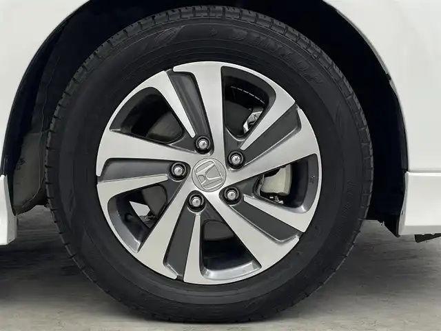 ホンダ フリード ハイブリット G ホンダセンシング 埼玉県 2021(令3)年 2.9万km プラチナホワイトパール 禁煙車　純正９型ナビ　シートヒーター　両側電動パワースライドドア　バックカメラ　　ドライブレコーダー　ＥＴＣ２．０　レーダークルーズコントロール　フルセグＴＶ　寒冷地仕様　ＬＥＤヘッドライト　１００Ｖ電源