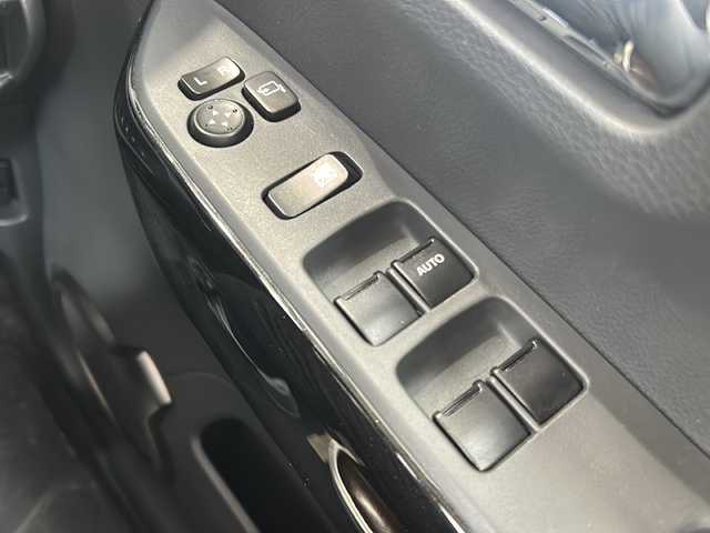 スズキ ハスラー Jスタイル Ⅱ 静岡県 2016(平28)年 5.3万km クールカーキパールメタリック/ホワイト2トーンルーフ 社外SDナビ/・CD/・DVD/・フルセグＴＶ/・Bluetooth/・AM/・FM/主要装備/・衝突軽減/・レーンキープ/・ETC/・ドラレコ前後/・ハーフレザーシート/・シートヒーターD/N席/・ステリモ/・純正フロアマット/・純正アルミホイール/・HIDヘッドライト/・オートライト/・スマートキー/・プッシュスタート/・Wエアバック
