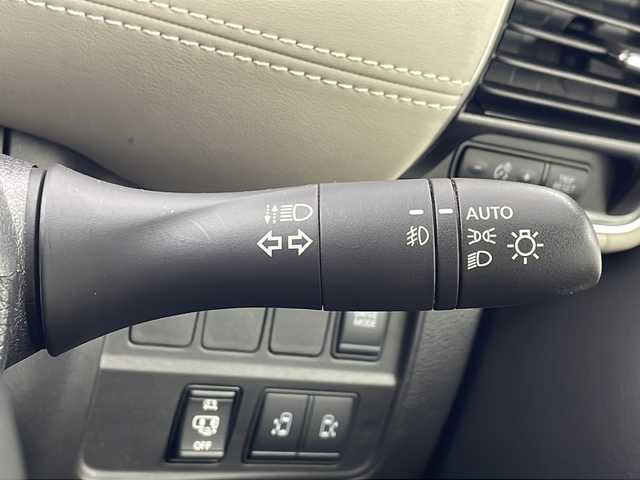 日産 セレナ e－パワー ハイウェイスター V 岐阜県 2021(令3)年 3万km ブリリアントホワイトパール 純正9型ナビ　/フルセグTV　/アラウンドビューモニター　/プロパイロット　/デジタルインナーミラー　/純正前後ドライブレコーダー　/両側パワースライドドア　/電動パーキングブレーキホールド　/革巻きステアリング/純正ドアバイザー/純正アルミホイール/LEDヘッドライト/USB入力端子/スペアキー/純正ビルトインETC