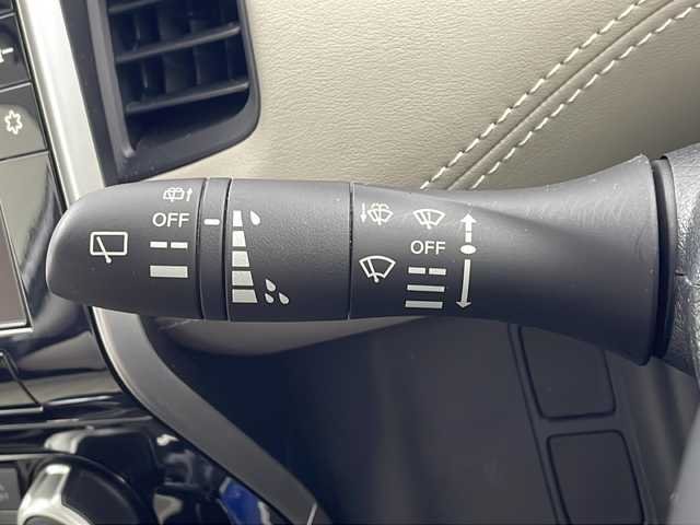 日産 セレナ e－パワー ハイウェイスター V 岐阜県 2021(令3)年 3万km ブリリアントホワイトパール 純正9型ナビ　/フルセグTV　/アラウンドビューモニター　/プロパイロット　/デジタルインナーミラー　/純正前後ドライブレコーダー　/両側パワースライドドア　/電動パーキングブレーキホールド　/革巻きステアリング/純正ドアバイザー/純正アルミホイール/LEDヘッドライト/USB入力端子/スペアキー/純正ビルトインETC