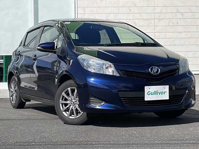 トヨタ ヴィッツ F シエル 岩手県 2013(平25)年 10.6万km ダークブルーマイカ サマータイヤ積込/プッシュスタート/スマートキー/社外ナビ（AM/FM/CD/Bluetooth）/ワンセグTV/純正フロアマット