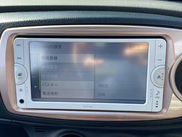 トヨタ ヴィッツ F シエル 岩手県 2013(平25)年 10.6万km ダークブルーマイカ サマータイヤ積込/プッシュスタート/スマートキー/社外ナビ（AM/FM/CD/Bluetooth）/ワンセグTV/純正フロアマット