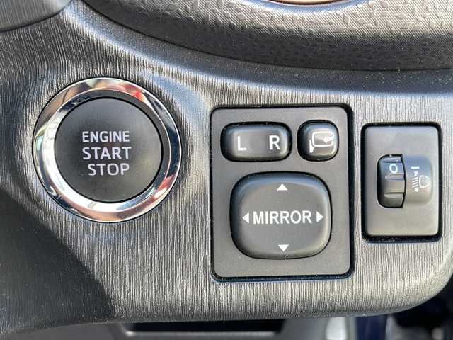 トヨタ ヴィッツ F シエル 岩手県 2013(平25)年 10.6万km ダークブルーマイカ サマータイヤ積込/プッシュスタート/スマートキー/社外ナビ（AM/FM/CD/Bluetooth）/ワンセグTV/純正フロアマット