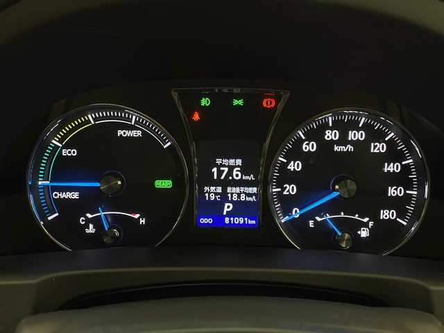 トヨタ クラウン ハイブリッド ロイヤルサルーン 宮崎県 2013(平25)年 8.1万km プレシャスシルバー 純正HDDナビ/　CD DVD BTオーディオ　フルセグTV/バックカメラ/クルーズコントロール/前席パワーシート/前席シートヒーター/ハンドルヒーター/オートLEDヘッドライト/純正フロアマット/スマートキー/オート格納ミラー/ビルトインETC