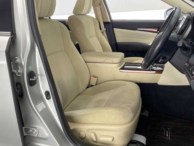 トヨタ クラウン ハイブリッド ロイヤルサルーン 宮崎県 2013(平25)年 8.1万km プレシャスシルバー 純正HDDナビ/　CD DVD BTオーディオ　フルセグTV/バックカメラ/クルーズコントロール/前席パワーシート/前席シートヒーター/ハンドルヒーター/オートLEDヘッドライト/純正フロアマット/スマートキー/オート格納ミラー/ビルトインETC