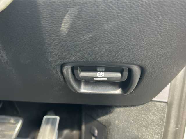 ポルシェ ケイマン 愛知県 2016(平28)年 4.5万km ピュアホワイト 登録時走行距離44840km/純正7インチSDナビ/(Bluetooth/フルセグTV/DVD/VTR)/バックカメラ/ドラレコ前後/クリアランスソナー/ビルドインETC/BOSEサウンド/社外レーダー探知機/アクティブセーフティーポルシェ/パーキングアシストタント/スポーツモード/パドルシフト/格納式リアスポイラー/エレクトリックパーキングブレーキ/マルチインフォメーションディスプレイ/純正フロアマット/スマートキー/(スペアキー×1)/取説/保証書