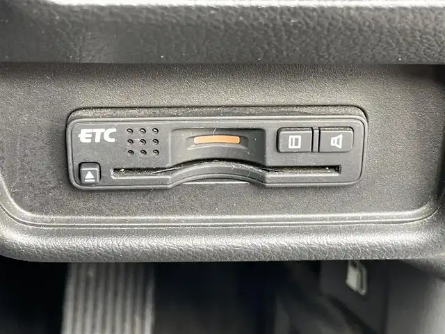 ホンダ オデッセイ アブソルート・EXホンダセンジング 東京都 2017(平29)年 4.5万km パール ワンオーナー/アドバンストパーク/純正ナビ/(フルセグTV/Bluetooth/CD/DVD/HDMI)/純正フリップダウンモニター/全方位カメラ/ブラインドスポットモニター/ホンダセンシング/・衝突軽減ブレーキ/・誤発進抑制装置/・路外逸脱抑制機能/・アダクティブクルーズコントロール/両側パワースライドドア/ハーフレザーシート/前席シートヒーター/後席オットマン/前後ドライブレコーダー/スマートキー/フォグライト/オートライト/純正フロアマット