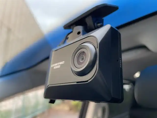 ホンダ オデッセイ アブソルート・EXホンダセンジング 東京都 2017(平29)年 4.5万km パール ワンオーナー/アドバンストパーク/純正ナビ/(フルセグTV/Bluetooth/CD/DVD/HDMI)/純正フリップダウンモニター/全方位カメラ/ブラインドスポットモニター/ホンダセンシング/・衝突軽減ブレーキ/・誤発進抑制装置/・路外逸脱抑制機能/・アダクティブクルーズコントロール/両側パワースライドドア/ハーフレザーシート/前席シートヒーター/後席オットマン/前後ドライブレコーダー/スマートキー/フォグライト/オートライト/純正フロアマット