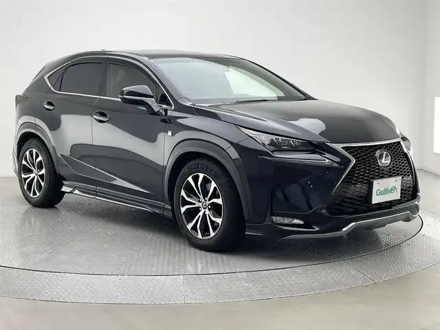 レクサス ＮＸ 200t Fスポーツ 兵庫県 2017(平29)年 5.9万km グラファイトブラックガラスフレーク 純正SDナビ(CD/DVD/USB/Bluetooth/フルセグ)/バック・サイドカメラ/ガラスルーフ/パワーバックドア/レザーシート/シートヒーター/エアシート/パワーシート/ステアリングヒーター/追従型クルーズコントロール/パドルシフト/3眼LEDヘッドライト/LEDフォグライト/オートライト/前後コーナーセンサー/純正18インチアルミホイール/純正フロアマット/ダウンサス/前後ドライブレコーダー/スペアキー/カードキー/電子パーキングブレーキ/ブレーキホールド