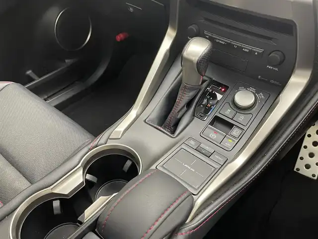 レクサス ＮＸ 200t Fスポーツ 兵庫県 2017(平29)年 5.9万km グラファイトブラックガラスフレーク 純正SDナビ(CD/DVD/USB/Bluetooth/フルセグ)/バック・サイドカメラ/ガラスルーフ/パワーバックドア/レザーシート/シートヒーター/エアシート/パワーシート/ステアリングヒーター/追従型クルーズコントロール/パドルシフト/3眼LEDヘッドライト/LEDフォグライト/オートライト/前後コーナーセンサー/純正18インチアルミホイール/純正フロアマット/ダウンサス/前後ドライブレコーダー/スペアキー/カードキー/電子パーキングブレーキ/ブレーキホールド
