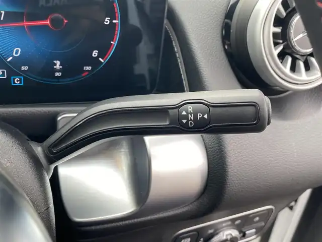 メルセデス・ベンツ Ｍ・ベンツ ＧＬＢ２００ｄ 4マチック AMGライン 福岡県 2021(令3)年 2.2万km ポーラホワイト セーフティパッケージ/・アダプティブクルーズコントロール/・マルチLEDヘッドライト/・アクティブステアリングアシスト/純正ナビ/BT/USB/carplay/フルセグ/全方位カメラ/ハーフレザーシート/シートヒーター/ドライブレコーダー/・ETC/19インチAMG５ツインスポークAW/AMGスタイリングパッケージ/AMGリアディフューザー