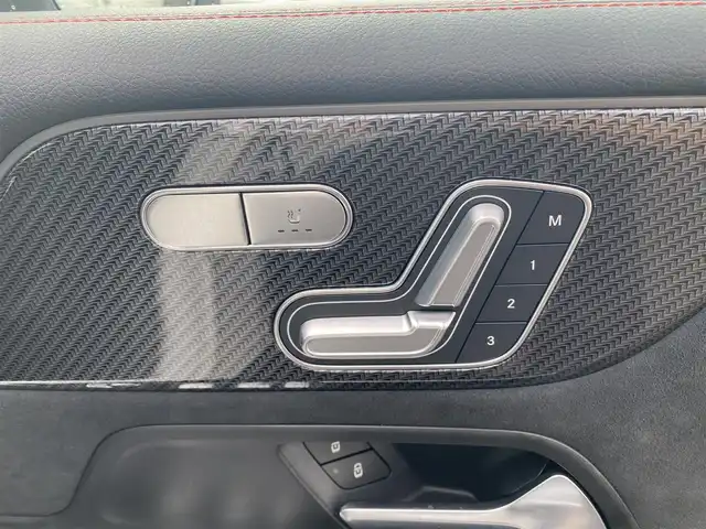 メルセデス・ベンツ Ｍ・ベンツ ＧＬＢ２００ｄ 4マチック AMGライン 福岡県 2021(令3)年 2.2万km ポーラホワイト セーフティパッケージ/・アダプティブクルーズコントロール/・マルチLEDヘッドライト/・アクティブステアリングアシスト/純正ナビ/BT/USB/carplay/フルセグ/全方位カメラ/ハーフレザーシート/シートヒーター/ドライブレコーダー/・ETC/19インチAMG５ツインスポークAW/AMGスタイリングパッケージ/AMGリアディフューザー