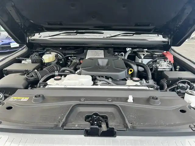 トヨタ ランドクルーザー ２５０ VX 栃木県 2024(令6)年 0.3万km ブラック ワンオーナー/ムーンルーフ/トヨタセーフティセンス/ディスプレイオーディオプラス/フルセグTV/Bluetooth/USB/HDMI/MiraCast/JBLプレミアムサウンドシステム/床下透過表示機能付パノラミックビューモニター/周辺車両接近時サポート付ブラインドスポットモニター/デジタルインナーミラー/ETC2.0/黒革シート/パワーシート/シートヒーター/エアシート/パワーバックドア/パーキングサポートブレーキ/クリアランスソナー/レーダークルーズコントロール/LEDヘッドライト/フロント/リアフォグ/ステアリングヒーター/リモコン/nanoeX左右後席独立オートエアコン/保証書/取説