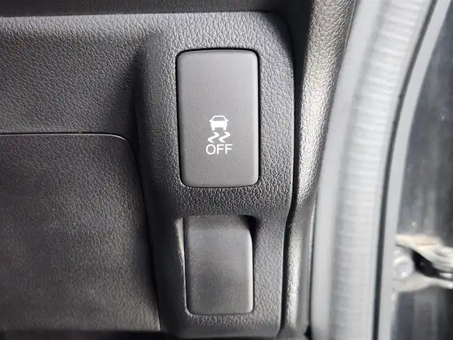 ホンダ Ｎ ＢＯＸ カスタム G Lパッケージ 愛知県 2012(平24)年 2.8万km クリスタルブラックパール 純正7インチナビ/バックカメラ/ワンセグTV/横滑り防止装置/盗難防止装置/オートライト/フォグランプ/片側パワースライドドア/前後ドライブレコーダー/ETC/純正AW/純正フロアマット/プッシュスタート/スマートキー