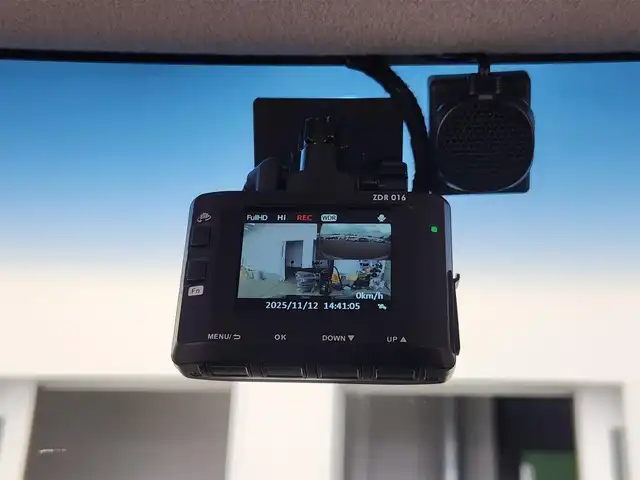 ホンダ Ｎ ＢＯＸ カスタム G Lパッケージ 愛知県 2012(平24)年 2.8万km クリスタルブラックパール 純正7インチナビ/バックカメラ/ワンセグTV/横滑り防止装置/盗難防止装置/オートライト/フォグランプ/片側パワースライドドア/前後ドライブレコーダー/ETC/純正AW/純正フロアマット/プッシュスタート/スマートキー