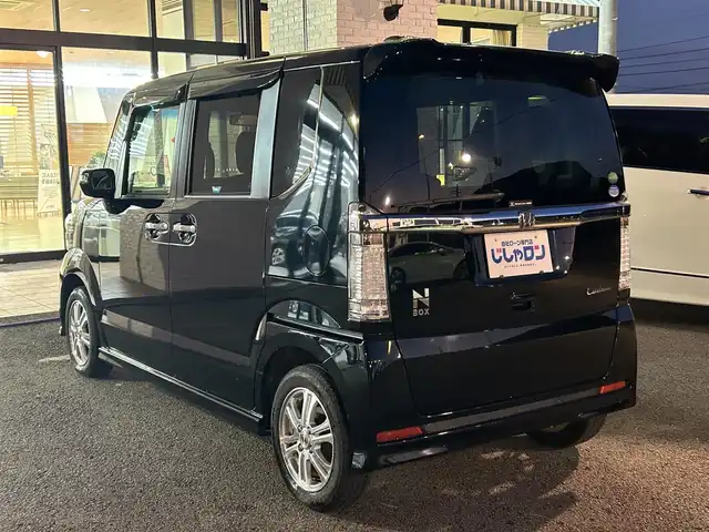 ホンダ Ｎ ＢＯＸ カスタム G Lパッケージ 高知県 2012(平24)年 2.8万km クリスタルブラックパール (株)IDOMが運営する【じしゃロン高知店】の自社ローン専用車両になります。こちらは現金またはオートローンご利用時の価格です。自社ローンご希望の方は別途その旨お申付け下さい/純正ＳＤナビ/（AM/FM/CD/DVD)/バックカメラ　/ワンセグＴＶ　/片側パワースライドドア　/ＥＴＣ　/ＨＩＤヘッドライト　/オートライト　/フォグランプ　/プッシュスタート　/スマートキー　/電動格納ミラー