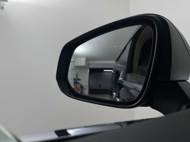 トヨタ アルファードハイブリット エグゼクティブ ラウンジ 埼玉県 2025(令7)年 1万km ブラック 純正14インチディスプレイオーディオ/　(Bluetooth/Miracast/USB/FM/AM)/フルセグテレビ/純正フリップダウンモニター/全方位カメラ/ビルトインETC/ドライブレコーダー/両側パワースライドドア/デジタルインナーミラー/パワーバックドア/ガラスルーフ/JBLサウンドシステム/ブラインドスポットモニター/レーダークルーズコントロール/衝突被害軽減ブレーキ/車線逸脱警報/クリアランスソナー/レザーシート/シートヒーター/パワーシート/エアーシート/シートメモリー/ステアリングヒーター/パーキングアシスト/パドルシフト/ワイヤレス充電/オートハイビーム/オートLEDライト/電子パーキングシステム/ブレーキホールド/純正フロアマット/純正19インチアルミホイール