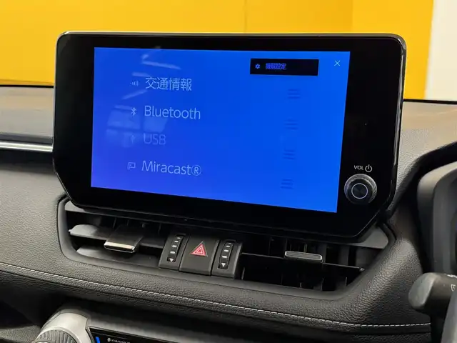 トヨタ ＲＡＶ４ ハイブリッドG 群馬県 2024(令6)年 2.4万km グレーメタリック トヨタセーフティセンス/・レーダークルーズコントロール/・プリクラッシュセーフティ/・ブラインドスポットモニター/・レーントレーシングアシスト/・パーキングセンサー/・パーキングサポートブレーキ/・オートハイビーム/純正10.5インチディスプレイオーディオ（地図有）/　　フルセグ/BT/    USB/Miracast/FM/AM/    AppleCarPlay/AndroidAuto/パノラミックビューモニター/パワーバックドア/黒革シート/前席シートヒーター/前席エアーシート/ステアリングヒーター/オートLEDヘッドライト/フォグランプ/純正18AW/純正フロアマット/純正ドライブレコーダー/ビルドインETC2.0