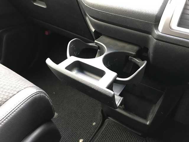 ホンダ ステップワゴン スパーダ Z クールスピリット 千葉県 2015(平27)年 8.8万km プレミアムスパークルブラックパール (株)IDOMが運営する【じしゃロン柏店】の自社ローン対象車両になります。こちらは現金ご利用時の価格です。/自社ローンご希望の方は別途その旨お申付け下さい。//ワンオーナー/禁煙車/純正フルセグナビ/（CD/DVD/AM/FMラジオ）/(Bluetooth)/スマートキー/プッシュスタート/バックカメラ/ＥＴＣ/両側パワースライドドア/クルーズコントロール/アイドリングストップ/パドルシフト/ステアリングリモコン/電動格納ドアミラー/パワーウインドウ/オートライト/防眩ミラー