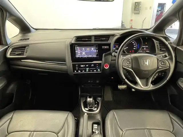 ホンダ フィット ハイブリット S ホンダセンシング 群馬県 2017(平29)年 4万km ワイン 禁煙車　バックカメラ　クルーズコントロール　パワーステアリング　純正メモリナビ　スマートキー　プッシュスタート　ＬＥＤライト　レーンキープアシスト　横滑り防止装置　盗難防止装置　アイドリングストップ