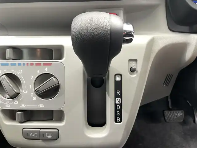 ダイハツ ミラ イース X SAⅢ 鹿児島県 2025(令7)年 0.1千km スカイブルーメタリック スマートアシストIII/・衝突回避支援ブレーキ機能/・オートハイビーム/・先行車発進お知らせ/・車線逸脱警報機能/・誤発進抑制機能(前後)/電格ミラ‐/ドアバイザー/禁煙車/LEDヘッドライト