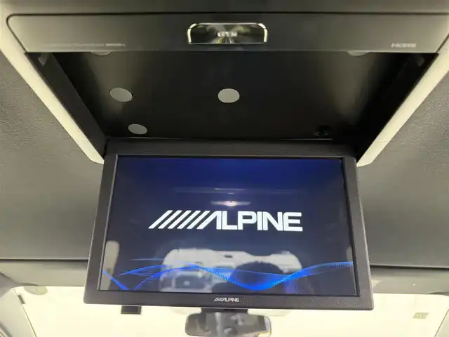 トヨタ ヴォクシー ZS 愛知県 2017(平29)年 6.6万km ブラック ALPINE9型ナビ（フルセグ、CD/DVD、Bluetooth）/ALPINEフリップダウンモニター/ETC/Bカメラ/前後ドラレコ/クルーズコントロール/衝突軽減ブレーキ/レーンキープアシスト/オートハイビーム/LEDヘッドライト/スマートキー/オートライト/フォグライト/Pスタート/横滑り防止装置