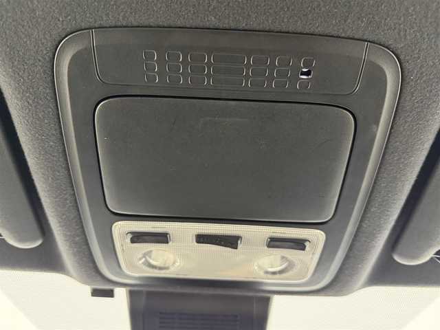 トヨタ ヴォクシー ZS 愛知県 2017(平29)年 6.6万km ブラック ALPINE9型ナビ（フルセグ、CD/DVD、Bluetooth）/ALPINEフリップダウンモニター/ETC/Bカメラ/前後ドラレコ/クルーズコントロール/衝突軽減ブレーキ/レーンキープアシスト/オートハイビーム/LEDヘッドライト/スマートキー/オートライト/フォグライト/Pスタート/横滑り防止装置