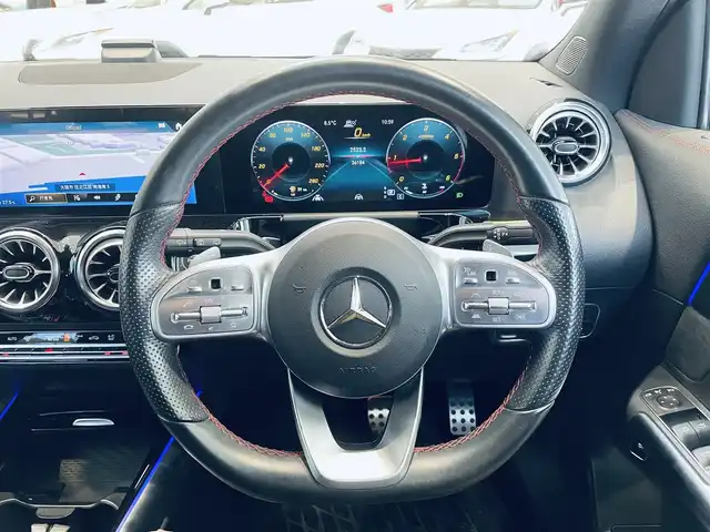 メルセデス・ベンツ ＧＬＡ２００ｄ 4マチック AMGライン 大阪府 2021(令3)年 3.7万km コスモスブラック レーダーセーフティ/ハーフレザー/メモリ付きパワーシート/シートヒーター/純正ナビ/TV/360度カメラ/ACC/BSM/純正19インチAW/LEDヘッドライト/アンビエントライト/電動リアゲート/ワイヤレス充電