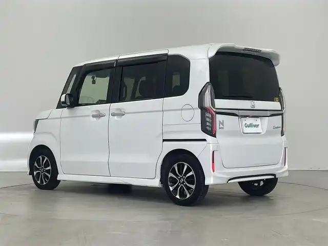 ホンダ Ｎ ＢＯＸ カスタム G L ホンダセンシング 埼玉県 2018(平30)年 4.8万km プラチナホワイトパール 純正７インチナビ　ホンダセンシング　バックカメラ　片側パワースライドドア　ビルトインＥＴＣ　アダクティブクルーズコントロール　前後ドラレコ　ＬＥＤライト　純正アルミ　スマートキー　オートライト　フルセグ