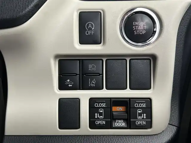 トヨタ ノア Si ダブルバイビー 千葉県 2018(平30)年 5.8万km ラグジュアリーホワイトパールクリスタルシャインガラスフレーク トヨタセーフティセンス/・プリクラッシュセーフティ/・レーンディパーチャーアラート/・先行車発進お知らせ/・オートハイビーム/純正10インチSDナビ/CD DVD SD MSV BT フルセグ/バックカメラ/両側パワースライドドア/クルーズコントロール/LEDオートライト/純正16インチアルミホイール/ドアバイザー/革巻きステアリング/プッシュスタート/スマートキー/ビルトインETC