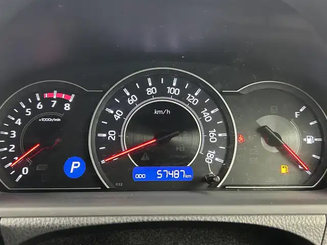 トヨタ ノア Si ダブルバイビー 千葉県 2018(平30)年 5.8万km ラグジュアリーホワイトパールクリスタルシャインガラスフレーク トヨタセーフティセンス/・プリクラッシュセーフティ/・レーンディパーチャーアラート/・先行車発進お知らせ/・オートハイビーム/純正10インチSDナビ/CD DVD SD MSV BT フルセグ/バックカメラ/両側パワースライドドア/クルーズコントロール/LEDオートライト/純正16インチアルミホイール/ドアバイザー/革巻きステアリング/プッシュスタート/スマートキー/ビルトインETC