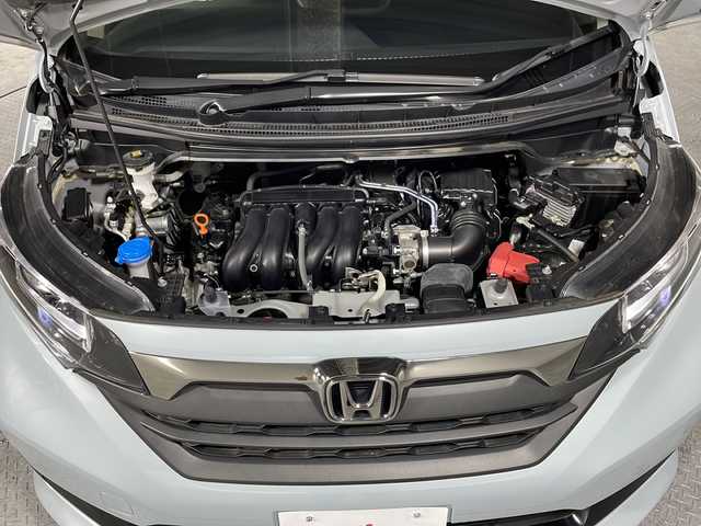 ホンダ フリード G ブラックスタイル 沖縄県 2022(令4)年 2.6万km フィヨルドミストパール 県外仕入/禁煙車　/6人乗り/社外ディスプレイオーディオ（FH850DVS）/CD/BT/AppleCarPlay/USB/ラジオ/バックカメラ/両側パワースライドドア/ビルトインETC/前後ドライブレコーダー/ホンダセンシング/衝突軽減ブレーキ/レーンキープアシスト/アダプティブクルーズコントロール/横滑り防止装置/LEDヘッドライト/オートライト/純正15インチAW/プッシュスタート/スマートキー/スペアキー