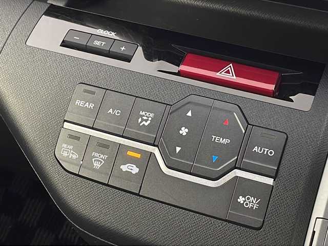 ホンダ ステップワゴン スパーダ Z クールスピリット 新潟県 2015(平27)年 4.9万km プレミアムスパークルブラックパール 純正ナビ　CD・DVD・Bluetooth/後席モニター/ワンオーナー/両側パワースライドドア/バックカメラ/ハーフレザー/クルーズコントロール