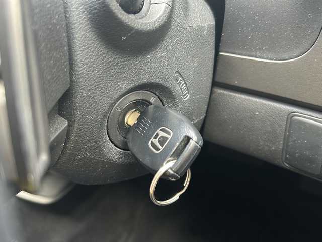ホンダ ストリーム RSZ 兵庫県 2013(平25)年 2.5万km クリスタルブラックパール ワンオーナー/社外SDナビ/　iPod/AUX/CD/DVD/フルセグTV（走行中視聴可能）/社外ETC/バックカメラ/MTモード付AT/パドルシフト/3列シート/アンチロック・ブレーキ・システム/横滑り防止装置/盗難防止装置/衝突被害軽減システム/パワーウィンドウ/パワーステアリング/オートライト/純正フロアマット/純正アルミホイール/エアバッグ（W）/スペアキー（1本）