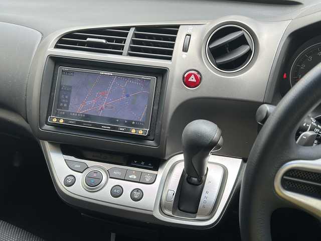 ホンダ ストリーム RSZ 兵庫県 2013(平25)年 2.5万km クリスタルブラックパール ワンオーナー/社外SDナビ/　iPod/AUX/CD/DVD/フルセグTV（走行中視聴可能）/社外ETC/バックカメラ/MTモード付AT/パドルシフト/3列シート/アンチロック・ブレーキ・システム/横滑り防止装置/盗難防止装置/衝突被害軽減システム/パワーウィンドウ/パワーステアリング/オートライト/純正フロアマット/純正アルミホイール/エアバッグ（W）/スペアキー（1本）