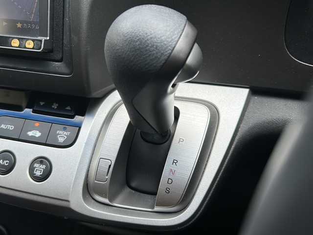 ホンダ ストリーム RSZ 兵庫県 2013(平25)年 2.5万km クリスタルブラックパール ワンオーナー/社外SDナビ/　iPod/AUX/CD/DVD/フルセグTV（走行中視聴可能）/社外ETC/バックカメラ/MTモード付AT/パドルシフト/3列シート/アンチロック・ブレーキ・システム/横滑り防止装置/盗難防止装置/衝突被害軽減システム/パワーウィンドウ/パワーステアリング/オートライト/純正フロアマット/純正アルミホイール/エアバッグ（W）/スペアキー（1本）