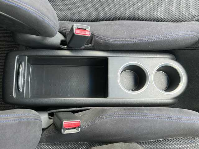 ホンダ ストリーム RSZ 兵庫県 2013(平25)年 2.5万km クリスタルブラックパール ワンオーナー/社外SDナビ/　iPod/AUX/CD/DVD/フルセグTV（走行中視聴可能）/社外ETC/バックカメラ/MTモード付AT/パドルシフト/3列シート/アンチロック・ブレーキ・システム/横滑り防止装置/盗難防止装置/衝突被害軽減システム/パワーウィンドウ/パワーステアリング/オートライト/純正フロアマット/純正アルミホイール/エアバッグ（W）/スペアキー（1本）