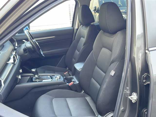 マツダ ＣＸ－５ XD プロアクティブ 福岡県 2018(平30)年 10.5万km マシーングレープレミアムM 純正ナビ（Bluetooth・フルセグTV・CD・DVD）/レーダークルーズコントロール/クリアランスソナー/シートヒーター/ハンドルヒーター/エアバッグ（運転席・助手席・サイド）/電動リアゲート/衝突被害軽減システム/パワーシート/レーンキープアシスト/スマートキー/スペアキー/純正フロアマット/純正アルミホイール/パワーウィンドウ/パワーステアリング/MTモード付AT/ABS/横滑り防止装置/盗難防止装置/LEDオートライト/プッシュスタート/保証書/取扱説明書