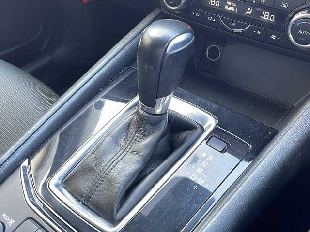 マツダ ＣＸ－５ XD プロアクティブ 福岡県 2018(平30)年 10.5万km マシーングレープレミアムM 純正ナビ（Bluetooth・フルセグTV・CD・DVD）/レーダークルーズコントロール/クリアランスソナー/シートヒーター/ハンドルヒーター/エアバッグ（運転席・助手席・サイド）/電動リアゲート/衝突被害軽減システム/パワーシート/レーンキープアシスト/スマートキー/スペアキー/純正フロアマット/純正アルミホイール/パワーウィンドウ/パワーステアリング/MTモード付AT/ABS/横滑り防止装置/盗難防止装置/LEDオートライト/プッシュスタート/保証書/取扱説明書